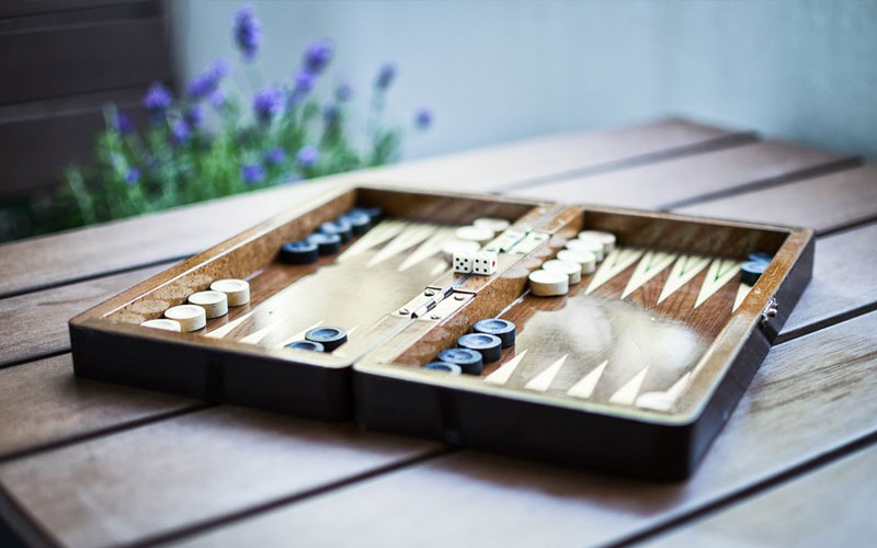 Backgammon Glossary/Back Game
