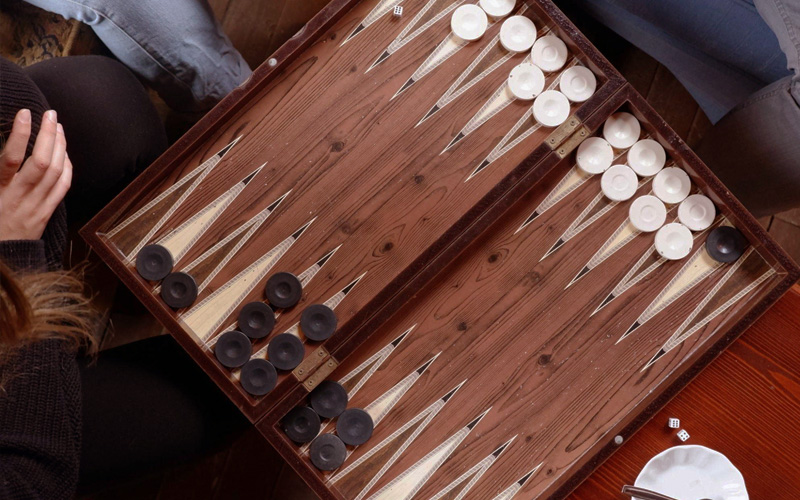 Backgammon Rules of Thumb for Decision Making